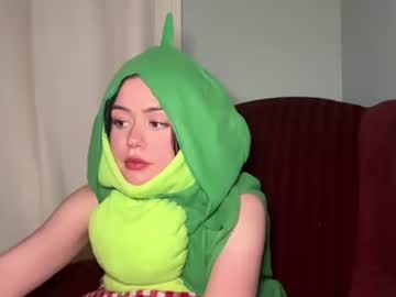 girl
        littlesugarpea cam image #6863549