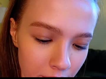 girl
        _demi_dee_ cam image #1389294