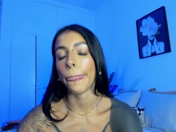 girl
        kaligray10 cam image #4104996
