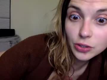 girl
        bakedmommy cam image #3017860