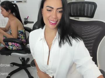 couple
        emillybrowm cam image #4821385