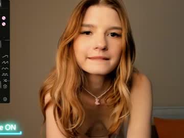 girl
        redhead_kitty_ cam image #2460403