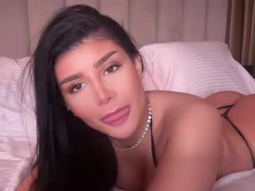 girl
        moniqueeass cam image #6189408