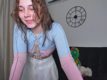 girl
        eleonora_linn cam image #368772