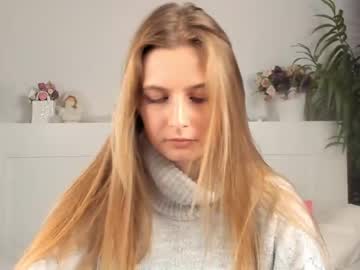 girl
        oliviasolis cam image #679179