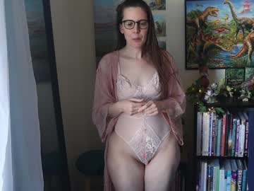 girl
        ellynaomi cam image #5938197