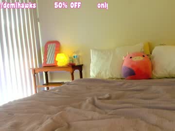 girl
        demihawks cam image #3652539