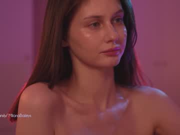 girl
        milanabaileys cam image #3093653