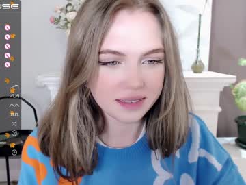 girl
        small_blondee cam image #22199