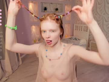 girl
        gingers_hugs cam image #3227857