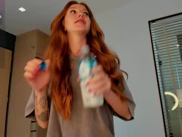 girl
        jerkoffstation cam image #6463533