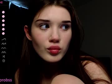 girl
        minnietammy cam image #4285570