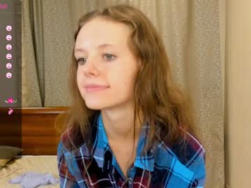 girl
        maryrogersa cam image #2255620