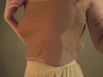 girl
        anna_breach cam image #1911007