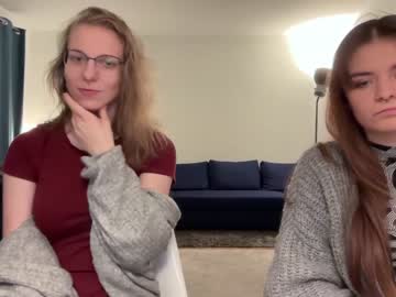 girl
        lillybambus cam image #2805271