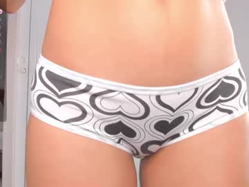 girl
        lili_foxy cam image #6510483