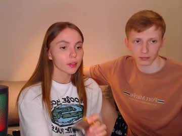 couple
        julsweet cam image #4573306