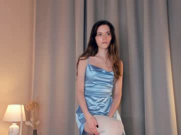 girl
        gina_gracia cam image #3380476