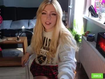girl
        princess_sofiee cam image #2386477