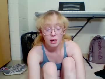 girl
        blonde_katie cam image #2966076