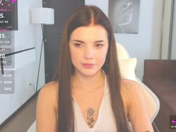 girl
        adri_dream cam image #6606045