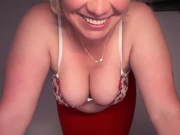 girl
        kiradivine cam image #6795946