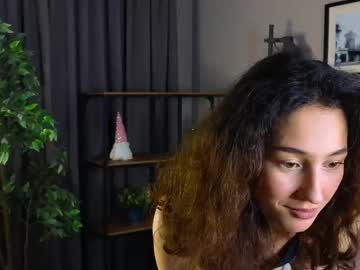 girl
        udelahambelton cam image #6061442