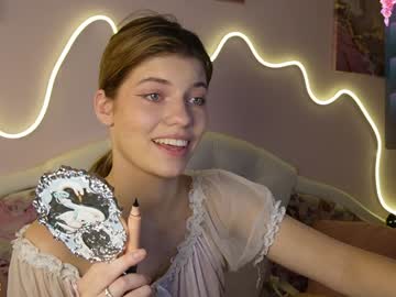 girl
        victoriabeverly cam image #6000159