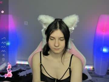 girl
        raiden_maid cam image #4943429