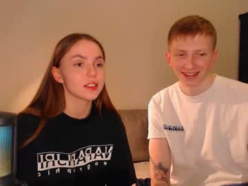 couple
        julsweet cam image #3911868