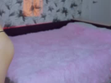 girl
        mollyshine_ cam image #3787447