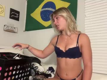 girl
        lovecayaxo cam image #3869295