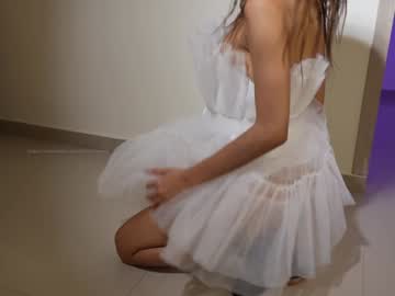 girl
        shena_nomy cam image #4506637