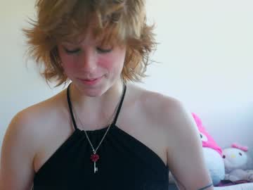 girl
        sisypheanlove cam image #1353473