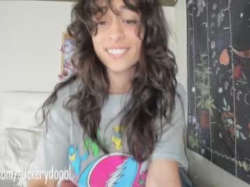 girl
        suckerydoool cam image #2816102