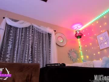 couple
        milf_lacey cam image #1130179