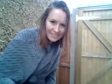 girl
        eatmypie69 cam image #2903443