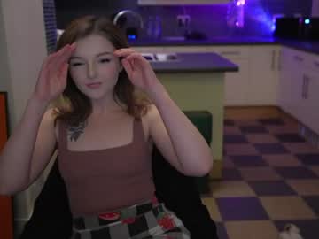 girl
        lucydelovely cam image #104808