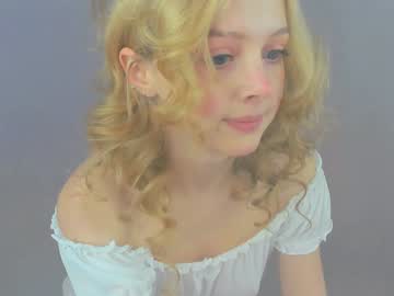 girl
        little_anitta cam image #6075457