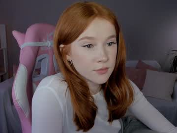 girl
        leahsthetics cam image #6343027