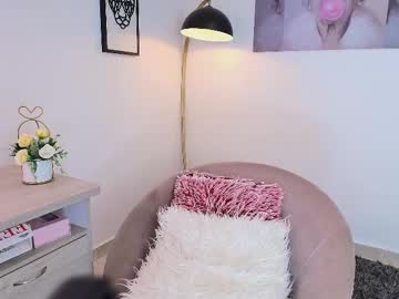 girl
        missniley cam image #6517837