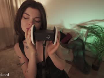 girl
        auddicted cam image #703710