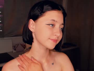 girl
        dawnbaber cam image #4658405