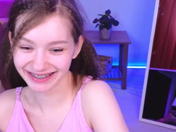 girl
        bless_sheila cam image #1629687