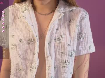 girl
        alisia_spinnet cam image #3168046