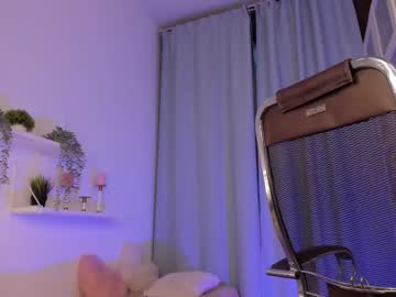 couple
        alice_leey cam image #4914314