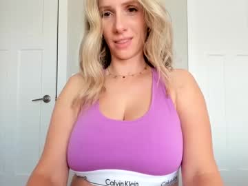 girl
        luxlovely111 cam image #2381940