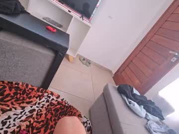 couple
        hotfiveroom cam image #4864387