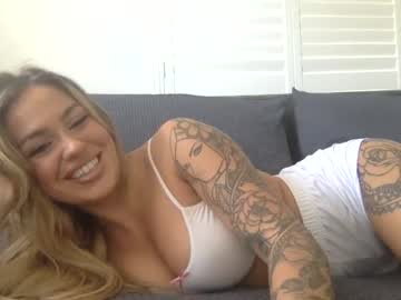 girl
        theninafoxxx cam image #2044896