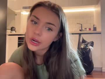 girl
        cassies1 cam image #5068547